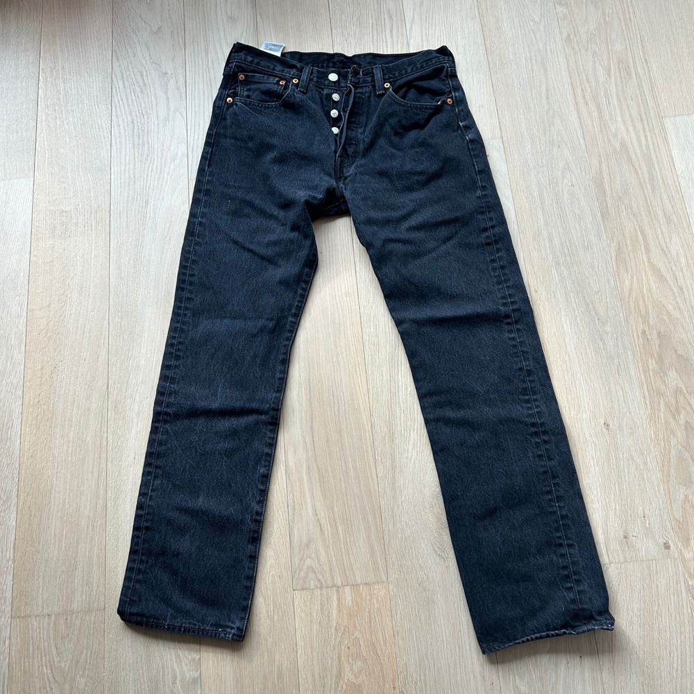 Levi's 501 Original Fit Jeans Mens 32x32 Black Straight Leg Button Fly Denim - Picture 3 of 11